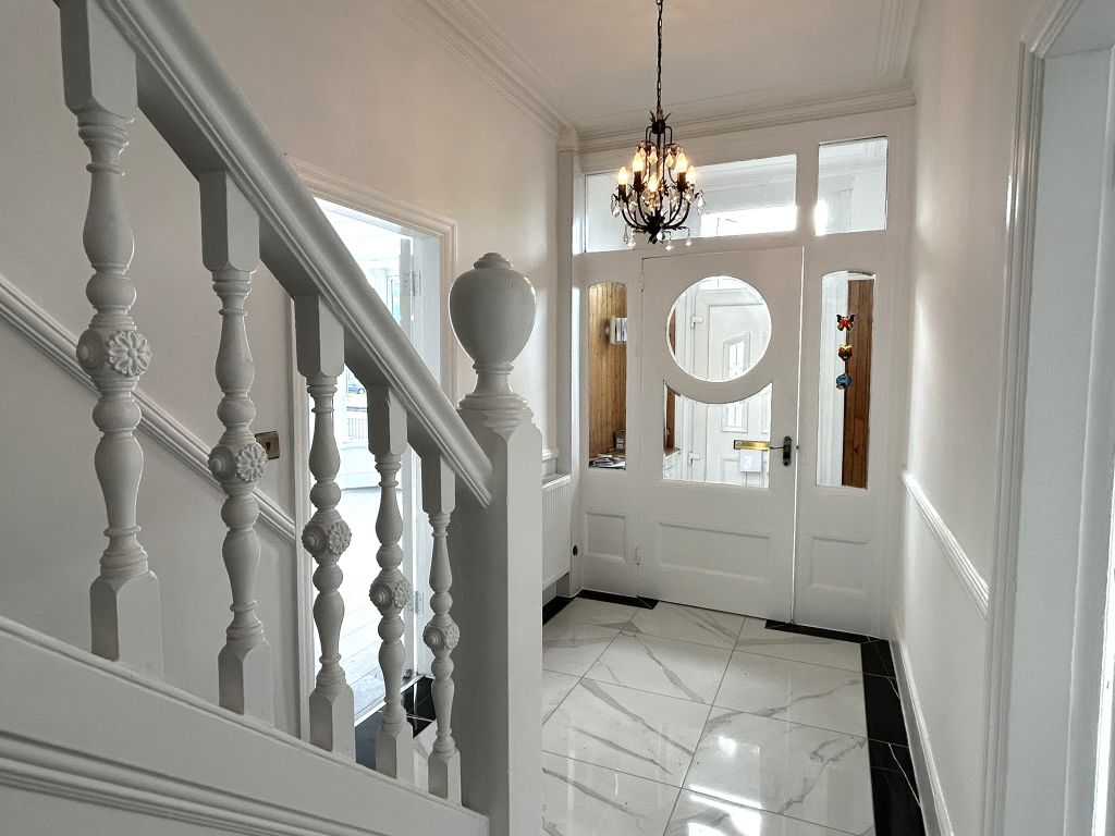 Property photo 2 of 37