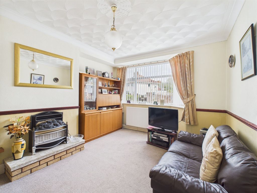 Property photo 2 of 34