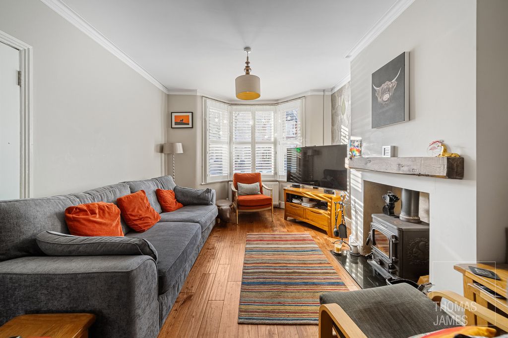 Property photo 2 of 18