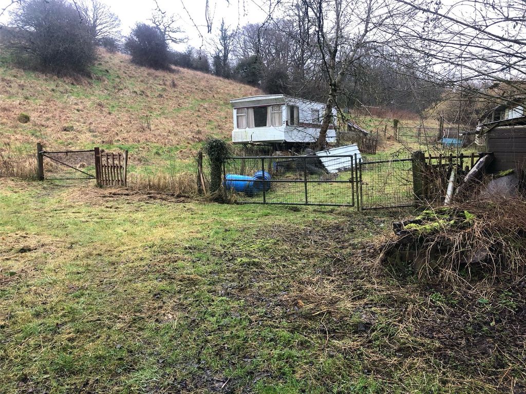 Property photo 2 of 10 Picture No. 12