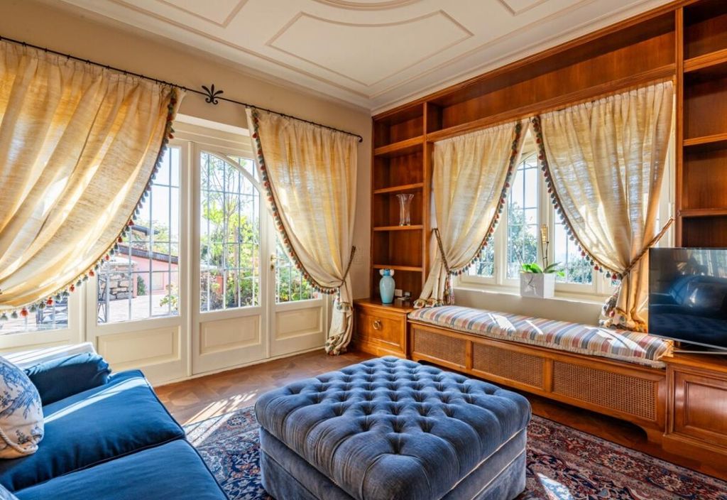 Property photo 3 of 40