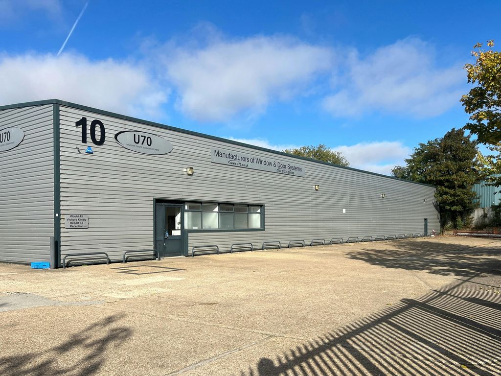 Property photo 2 of 9 U70c.Jpg
