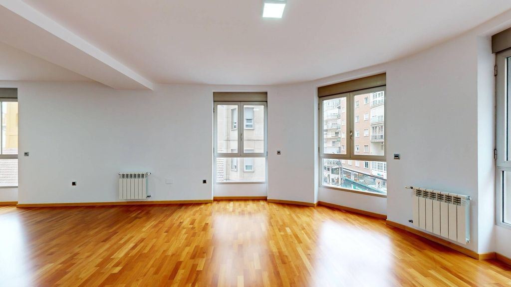 Property photo 1 of 50