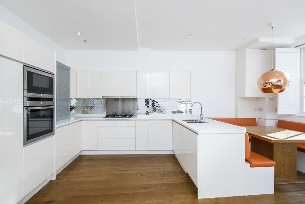 Property photo 2 of 13 3