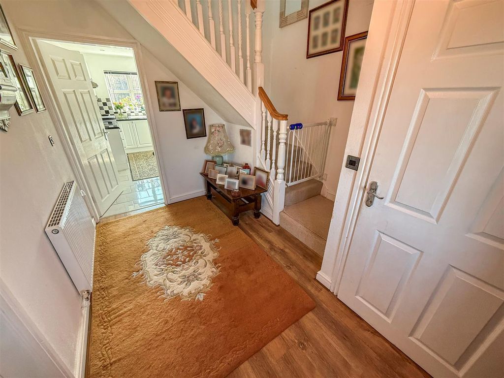 Property photo 3 of 20 Hallway