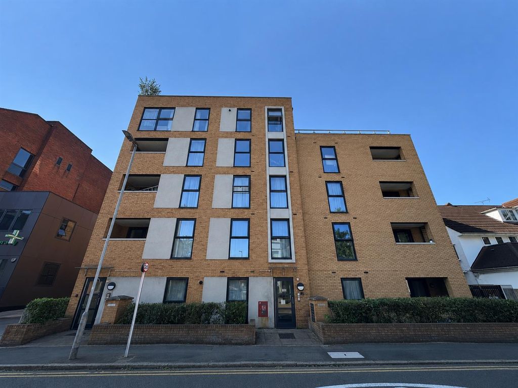 Property photo 1 of 10 Coopers Estate Agents