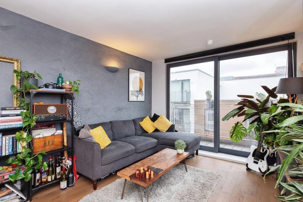 Property photo 1 of 3