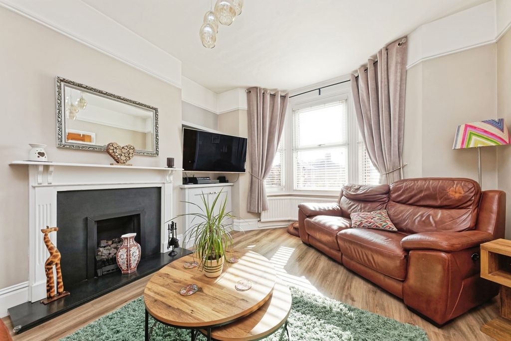 Property photo 2 of 13 Photo