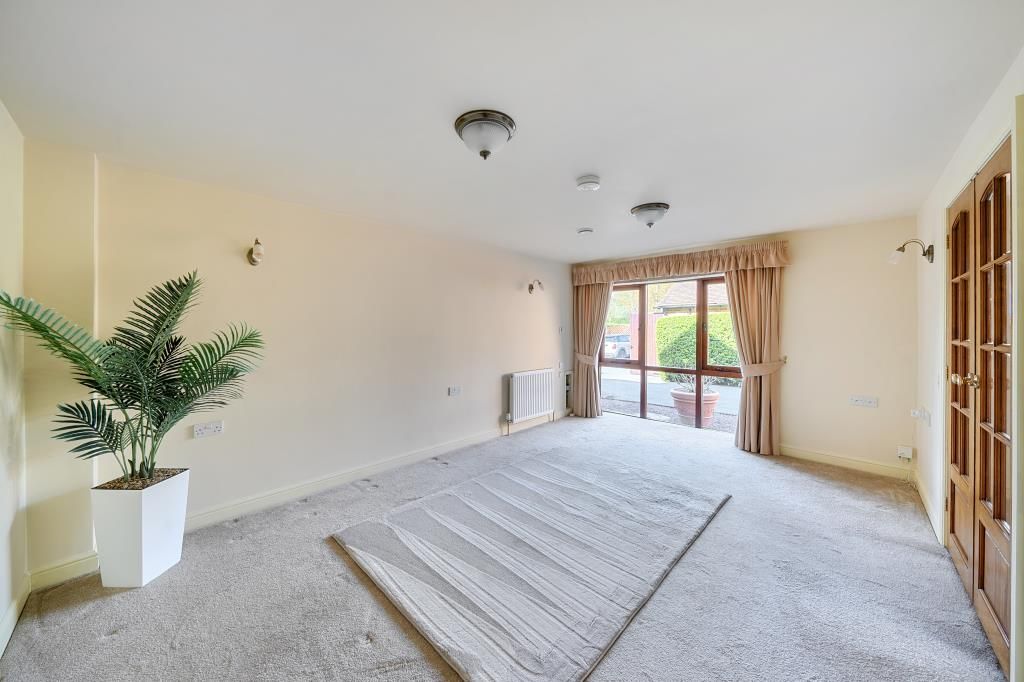 Property photo 3 of 20 Reception