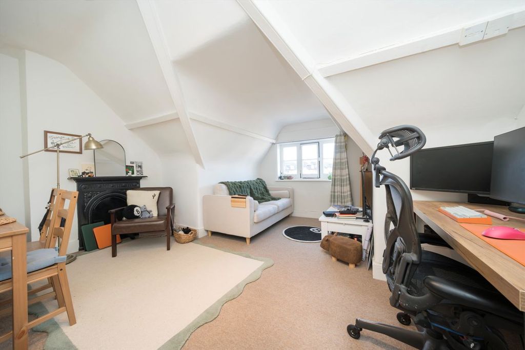 Property photo 2 of 4