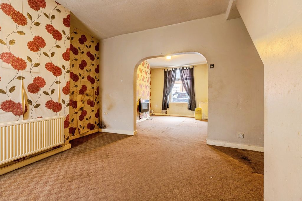 Property photo 3 of 13 Pbox-Img.Jpg