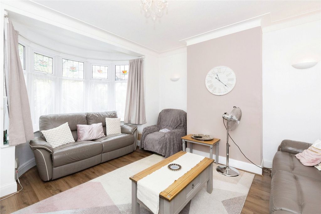 Property photo 2 of 17 Photography