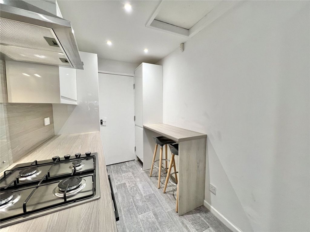 Property photo 3 of 17 Picture No. 09