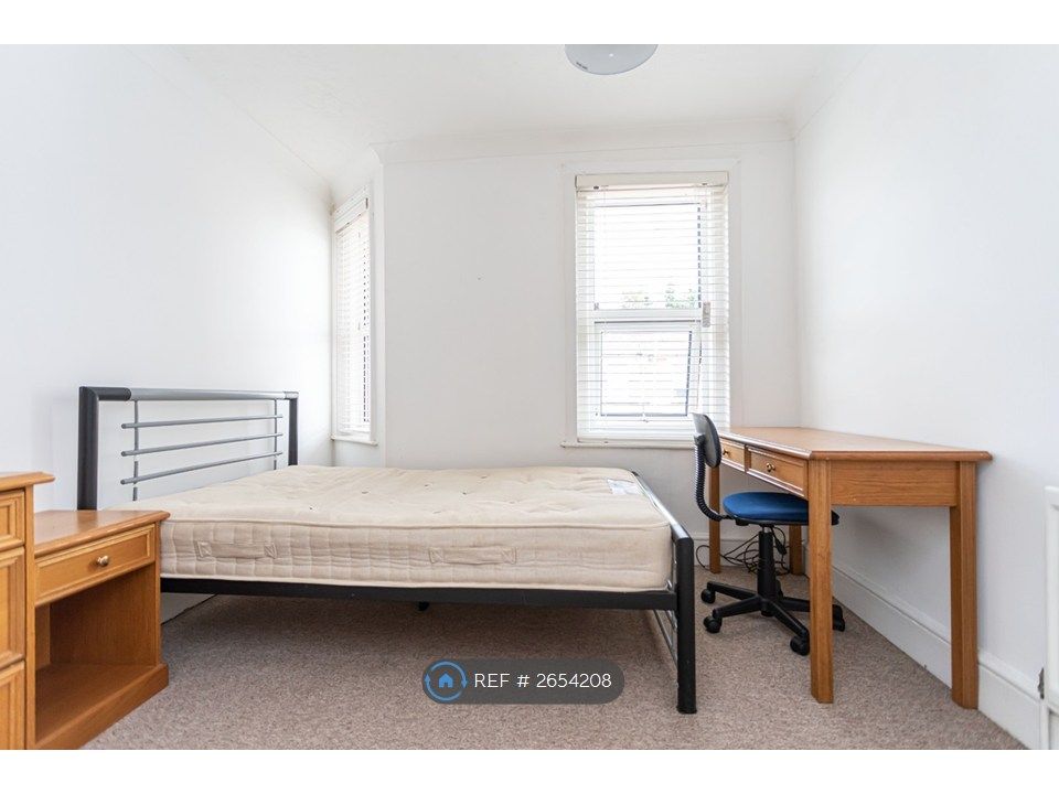 Property photo 3 of 26 Bedroom