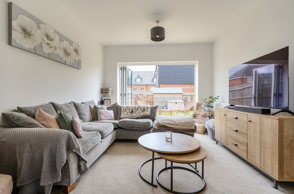 Property photo 2 of 19 1457351-5-6A03Ac1...