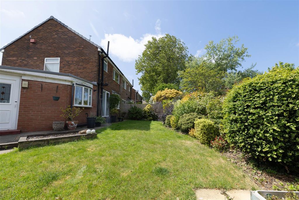 Property photo 2 of 12 Rear Garden
