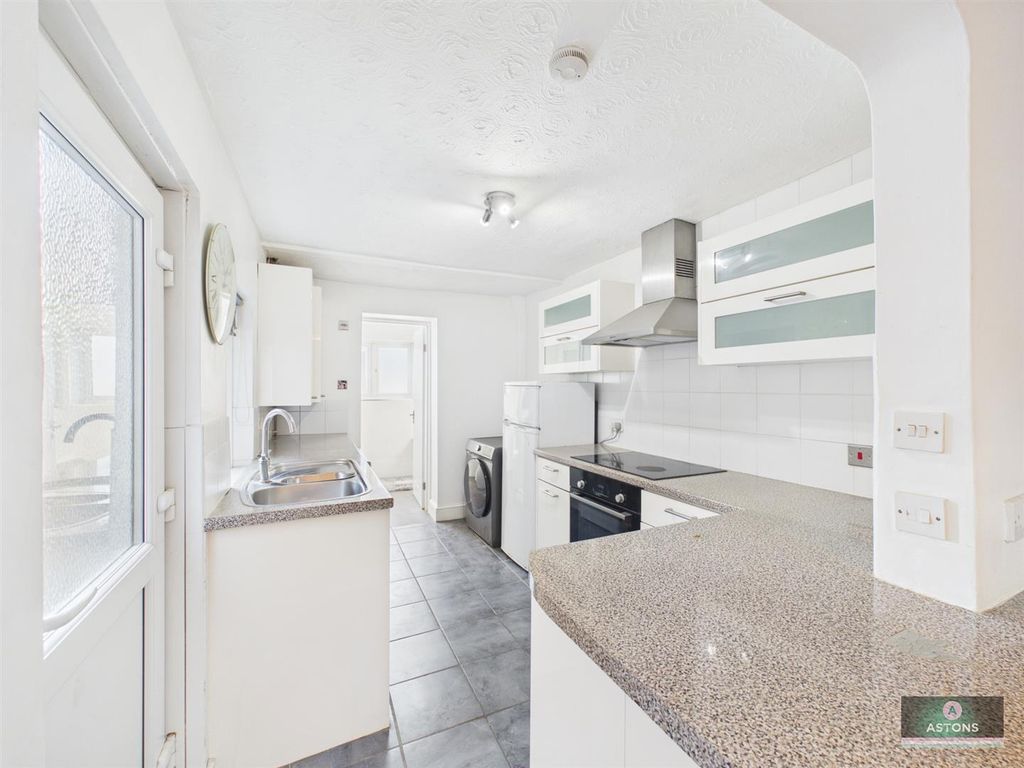 Property photo 2 of 14 Cam02067G0-Pr0358-Still005.Jpg