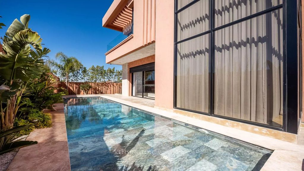 Property photo 1 of 50