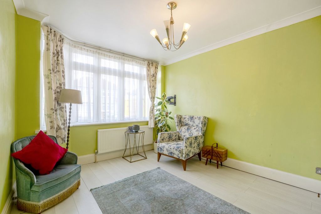 Property photo 2 of 14