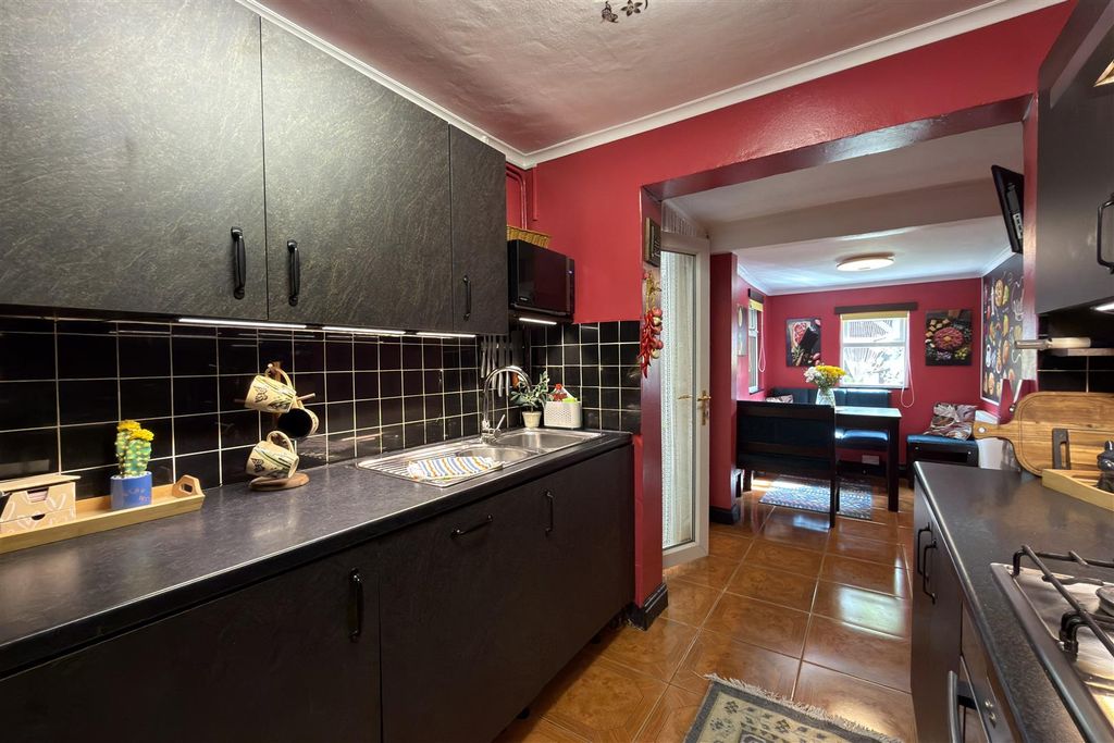 Property photo 3 of 24 Kitchen