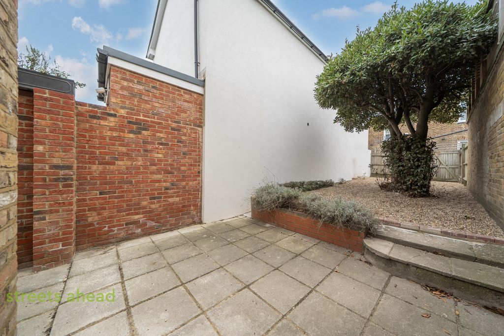 Property photo 3 of 15 5407Ad92-8605-4d9...
