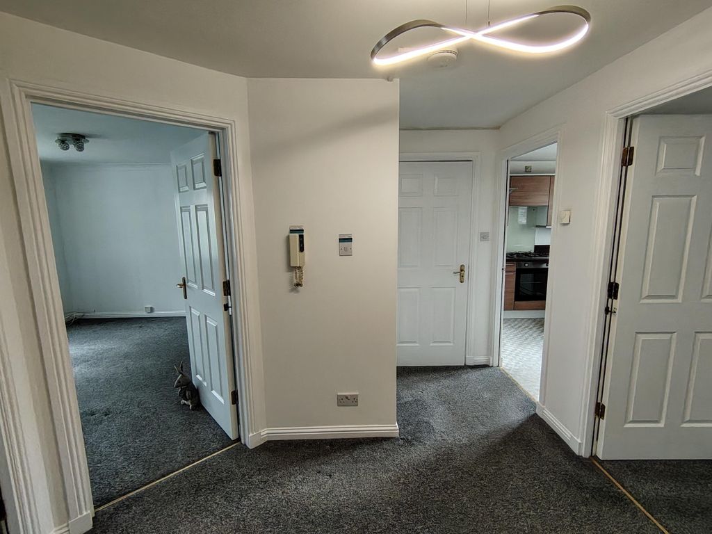 Property photo 3 of 11 Img_20260818_132544