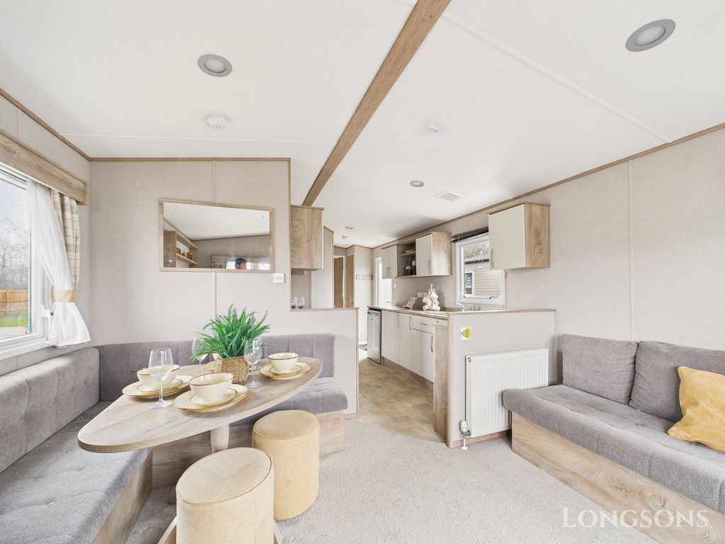 Property photo 3 of 17 Cam02173G0 Pr0326 Still071