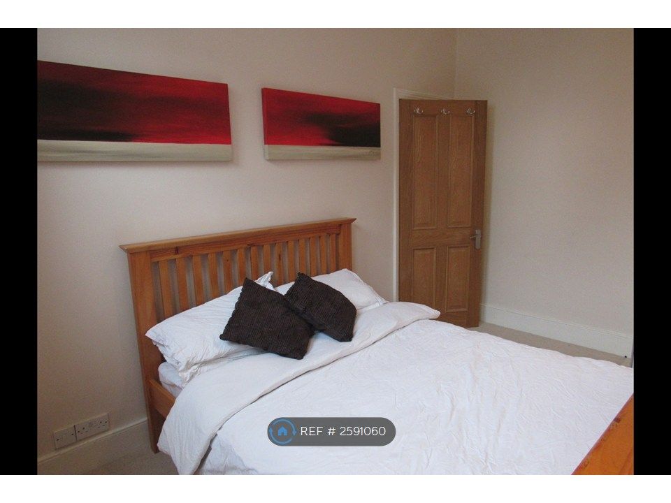 Property photo 3 of 12 Bedroom One