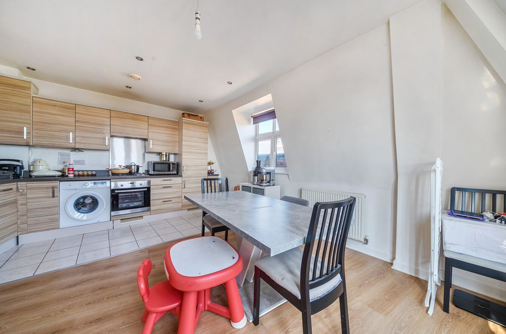Property photo 3 of 15 1498382-13-6A6c73...