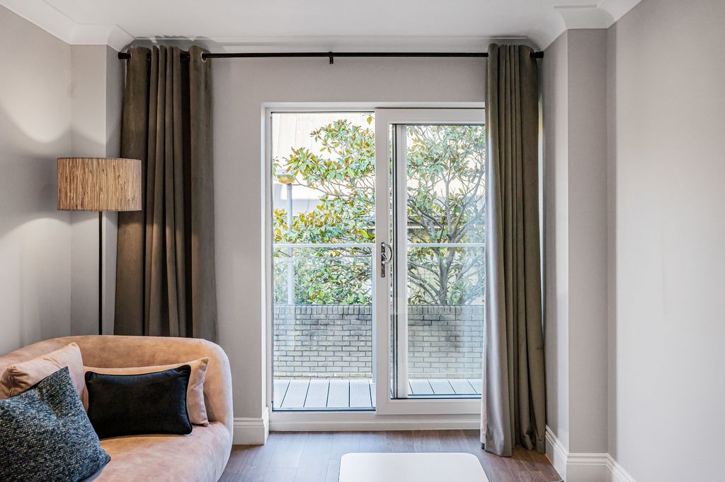 Property photo 3 of 18