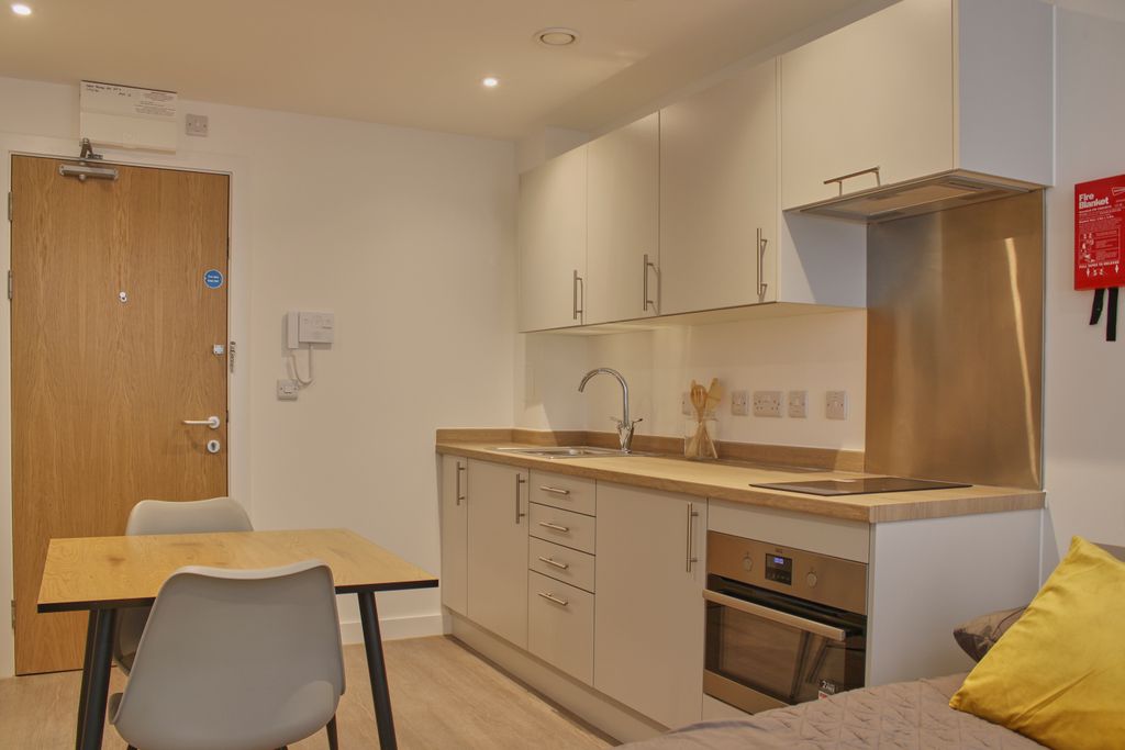 Property photo 2 of 5