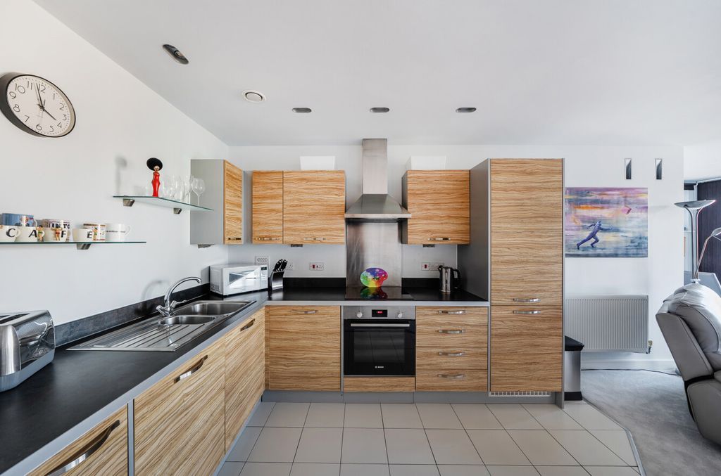 Property photo 3 of 13 1488522-17-6A5516...
