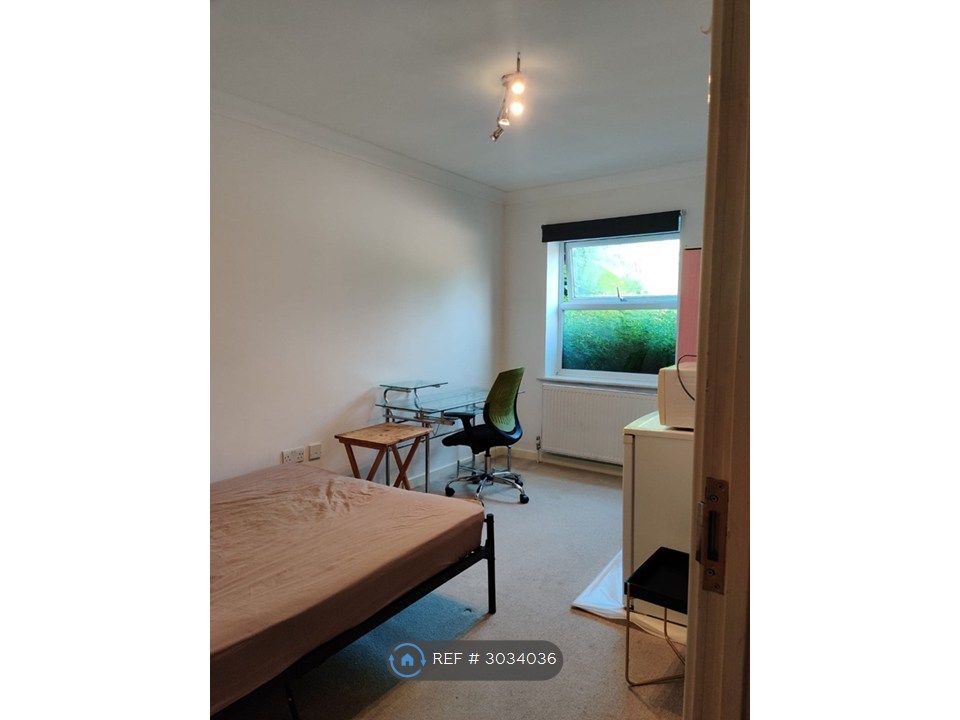 Property photo 2 of 5