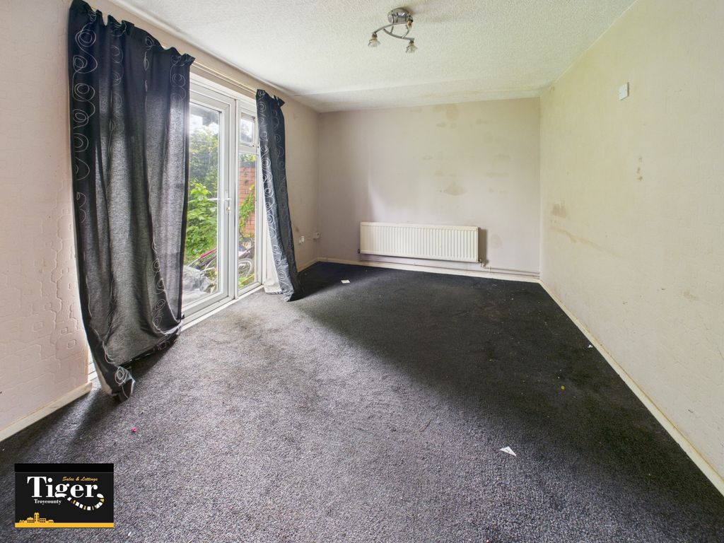 Property photo 2 of 7 Cam01931G0-Pr0374-Still004