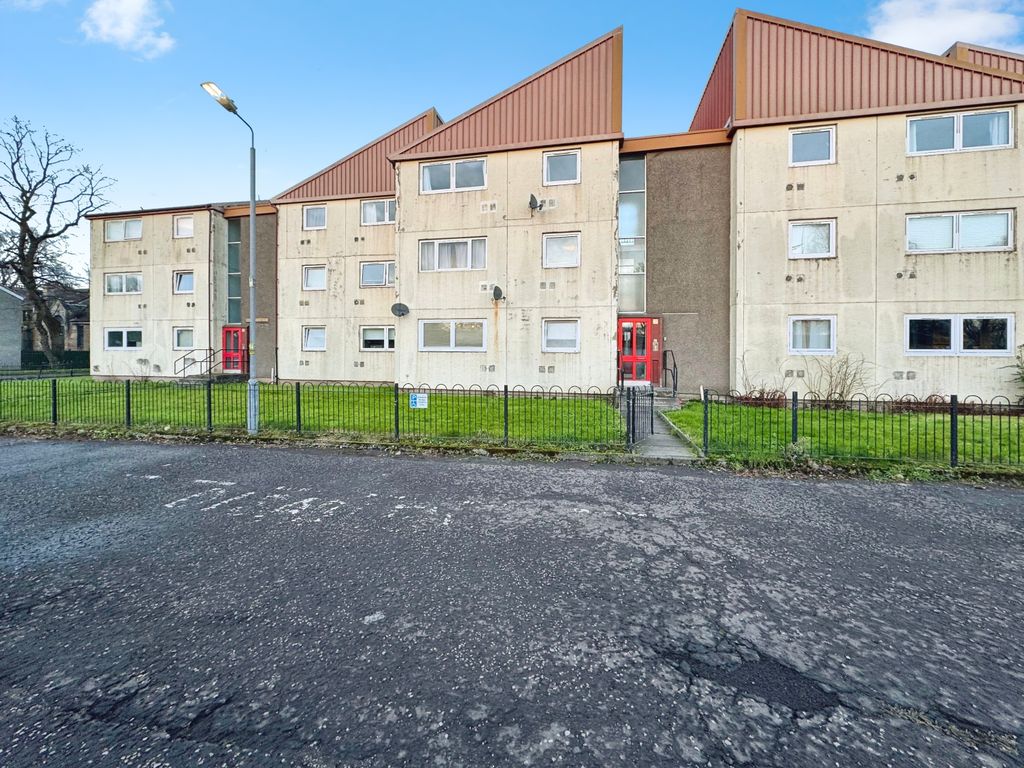 Property photo 1 of 7 Northbank Place, Clydebank G81