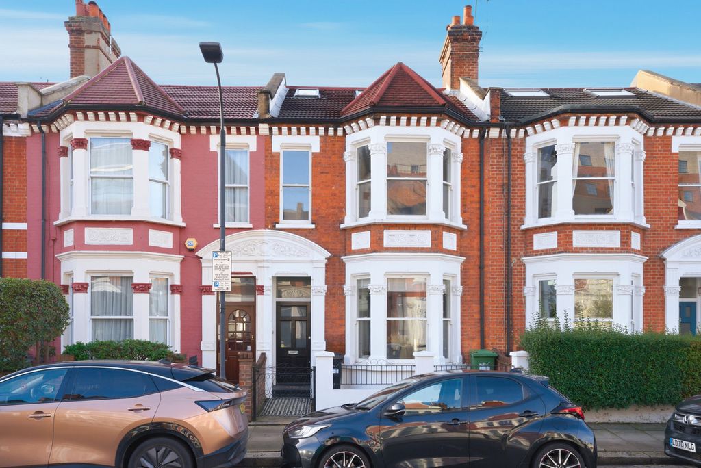 Property photo 3 of 19