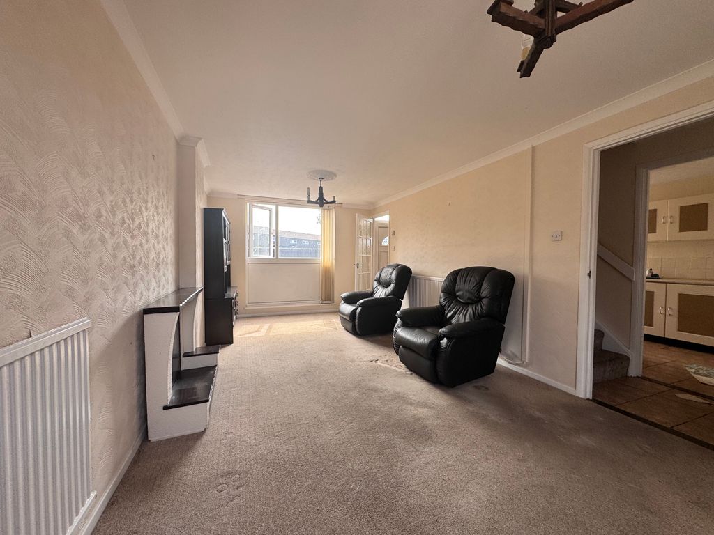 Property photo 2 of 13 Image