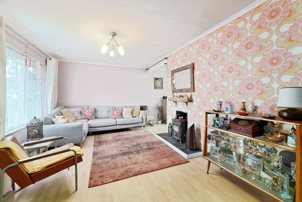 Property photo 2 of 19 Pbox-Img.Jpg