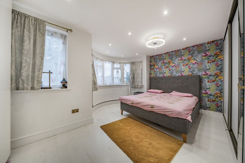 Property photo 3 of 20 1342221-6-68cc0d9...