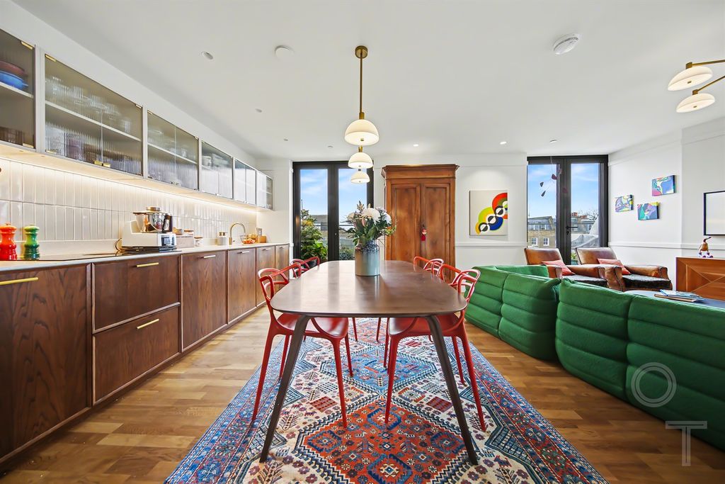 Property photo 2 of 13 Dining Area