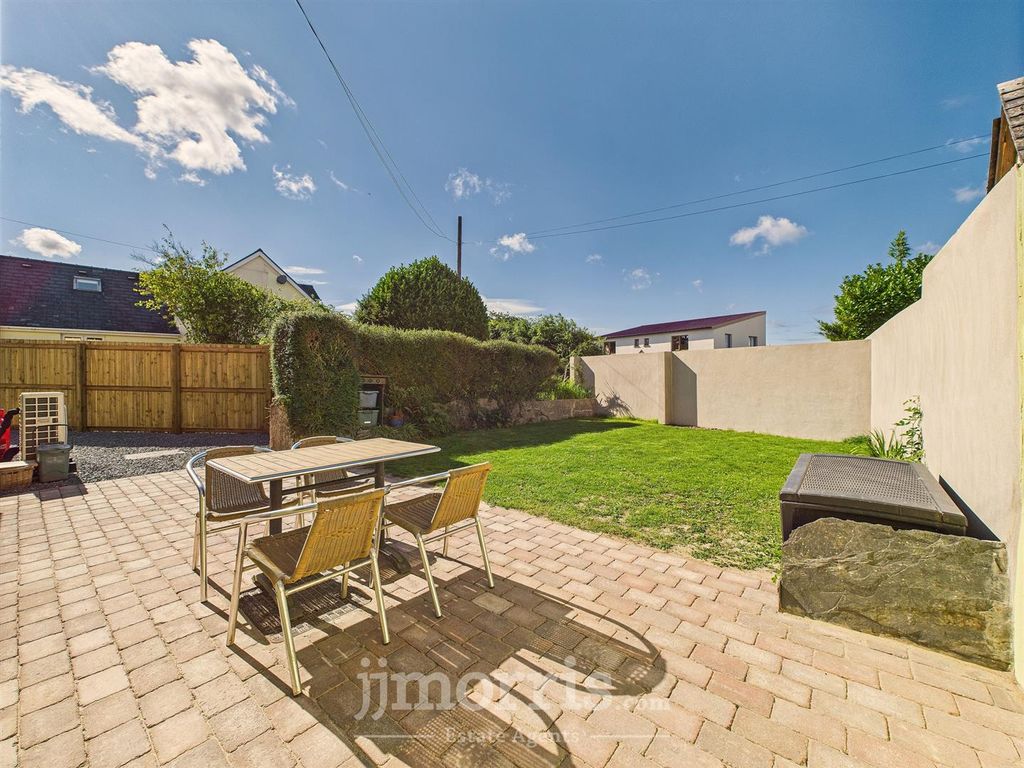 Property photo 3 of 25 Cam05297G0-Pr0079-Still020.Jpg