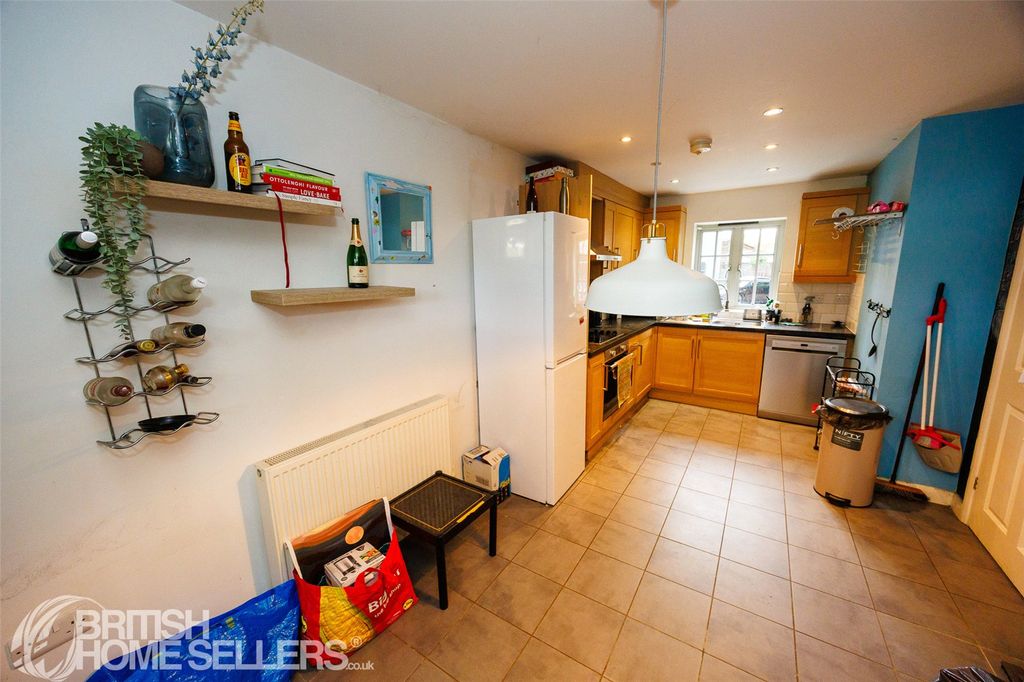 Property photo 3 of 16 Picture No. 10