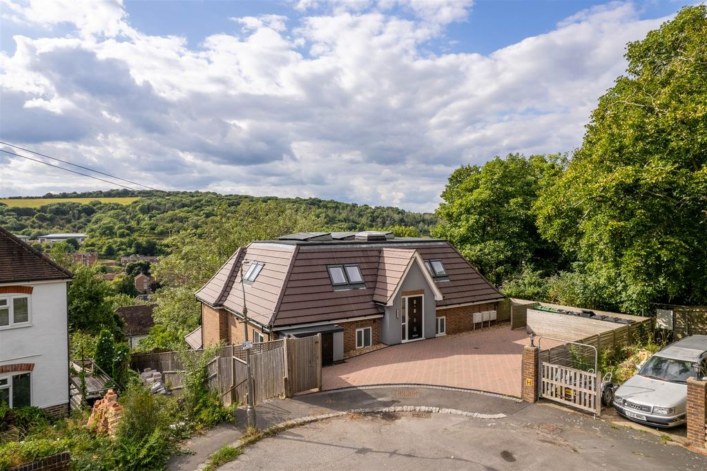 Property photo 2 of 20 Beechgrove-1.Jpg