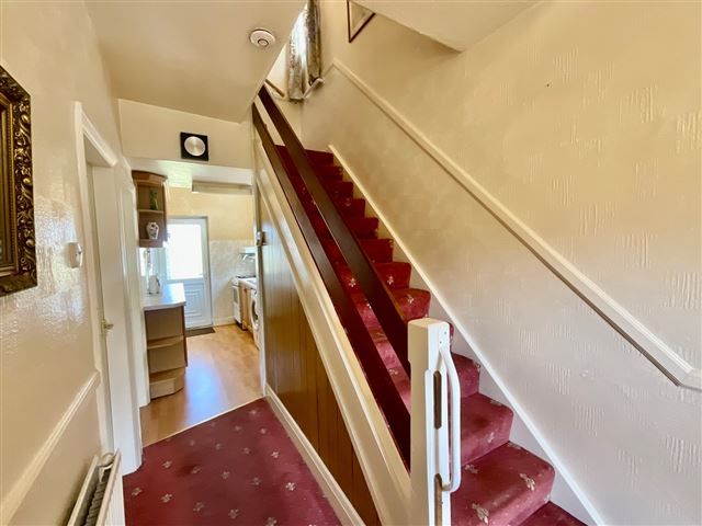 Property photo 3 of 21 Entrance Hallway