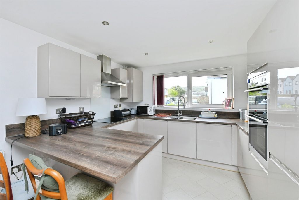 Additional image 8 of 2 bed flat for saleCauseway View, Plymouth PL9