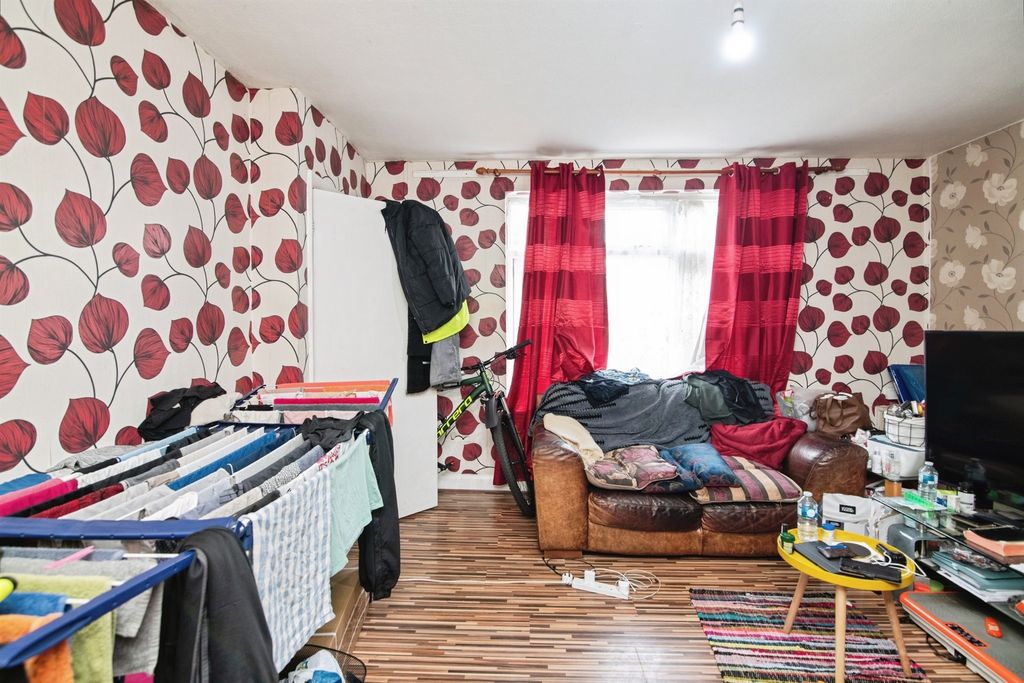 Property photo 2 of 15