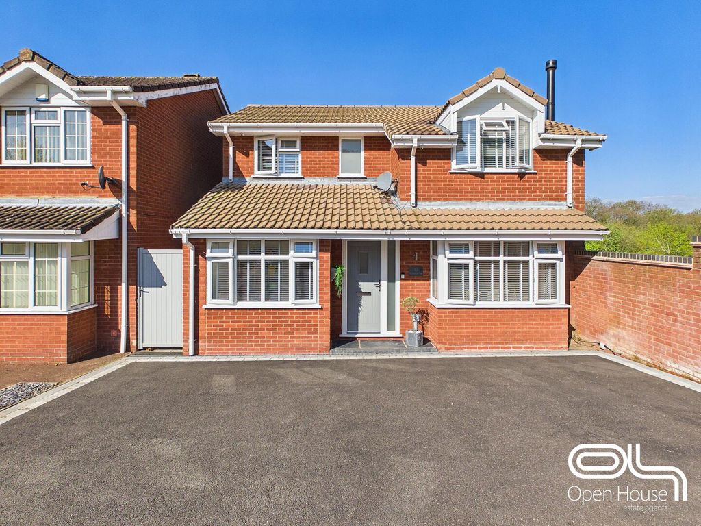 Property photo 1 of 23 Front (Exterior)