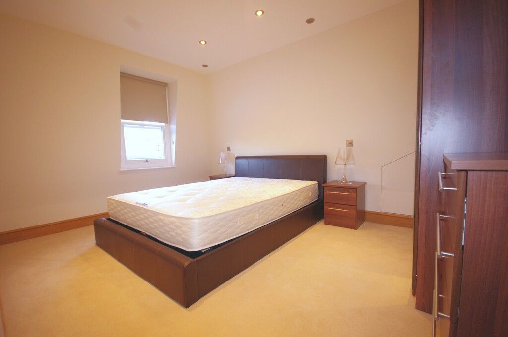 Property photo 3 of 6 Bedroom