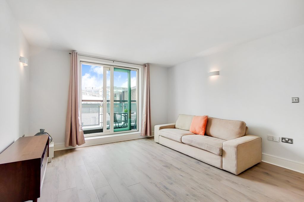 Property photo 2 of 9