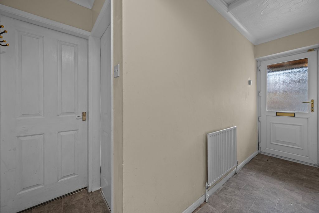 Property photo 2 of 23